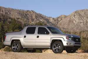 绿茵场上的愤怒！苏超焦点战，裁判判罚引爆全场